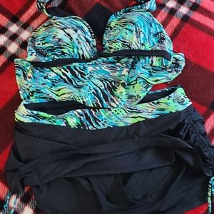 Woman's XL bathing suit